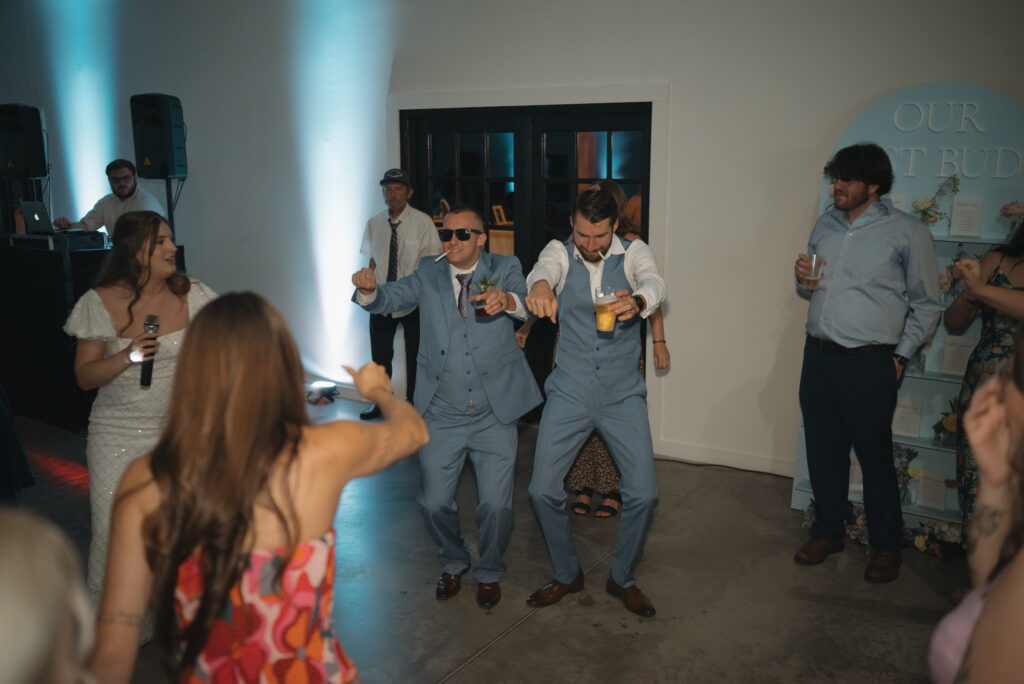 grooms 